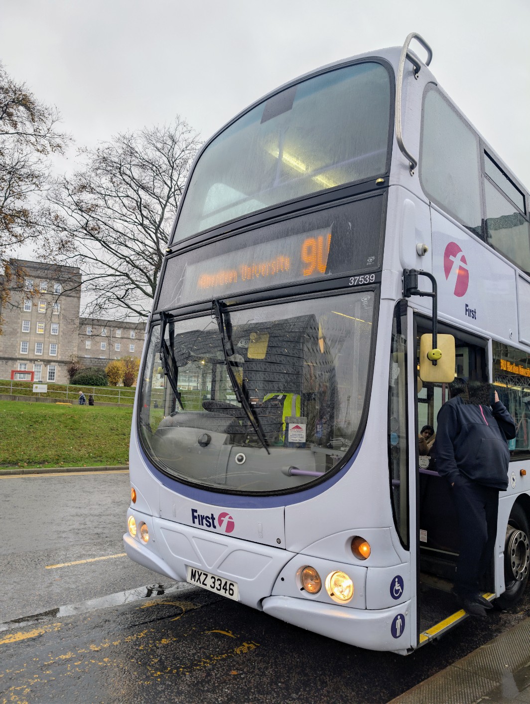 First Bus Aberdeen 9U service bus